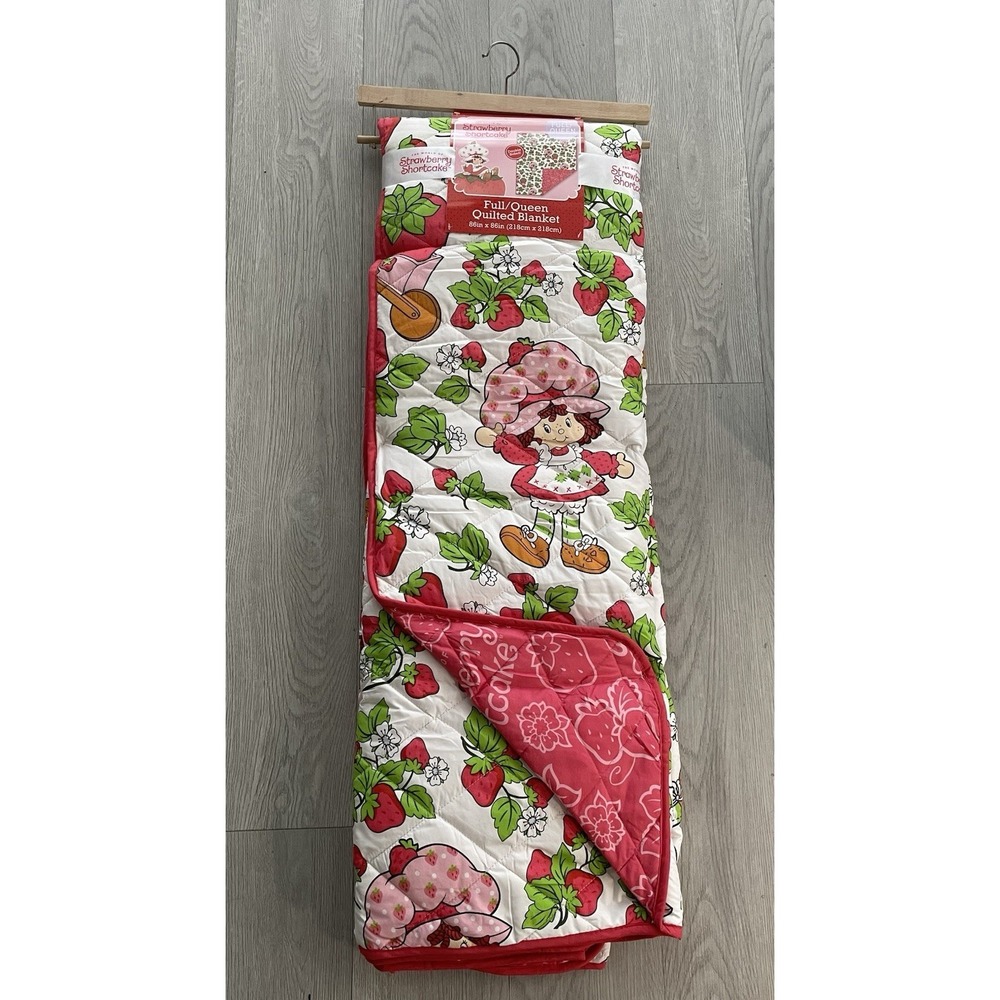 NEW Strawberry Shortcake Full/Queen Reversible Quilted Blanket Comforter 86 x 86